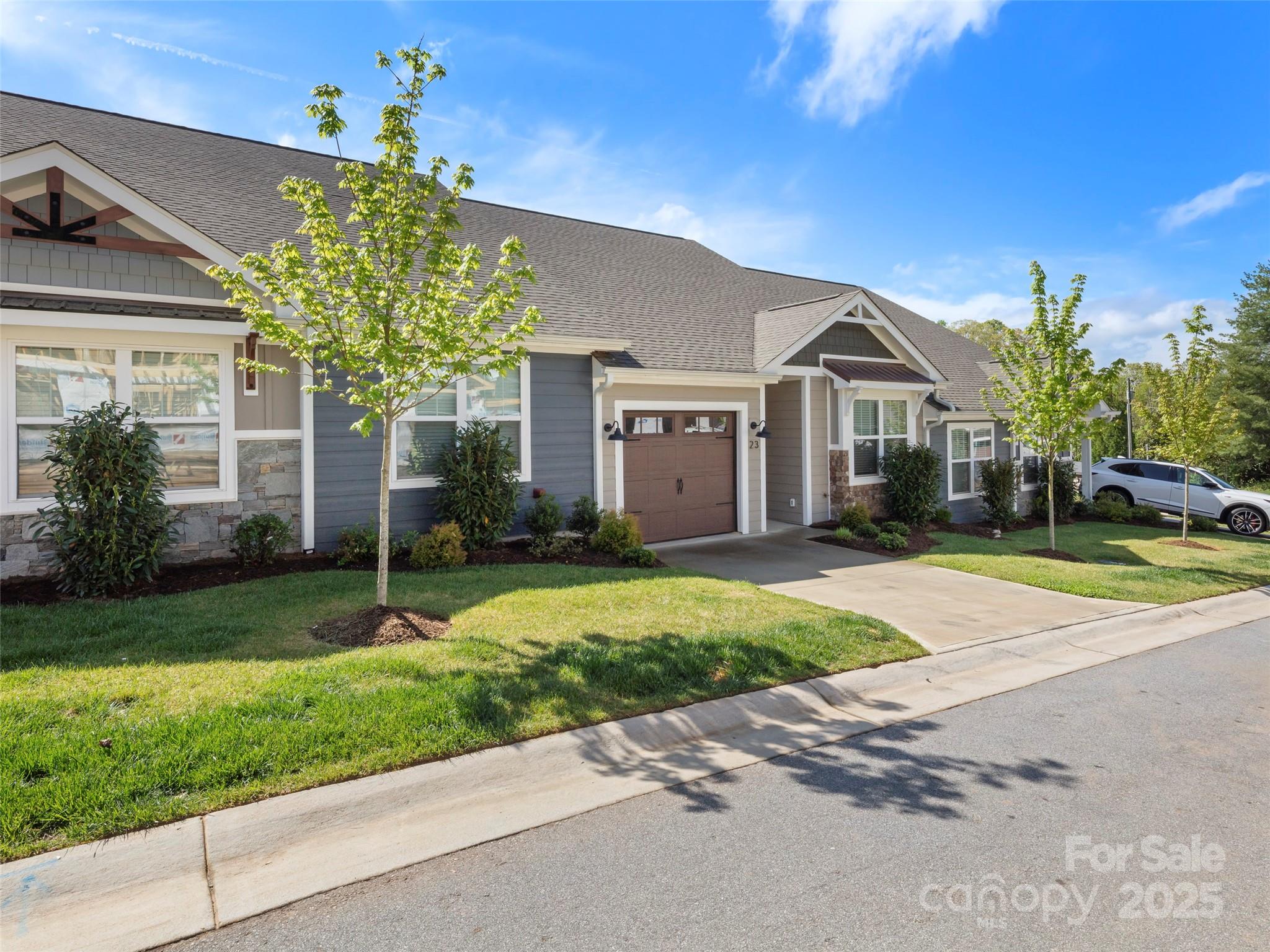 23 Heartleaf Circle