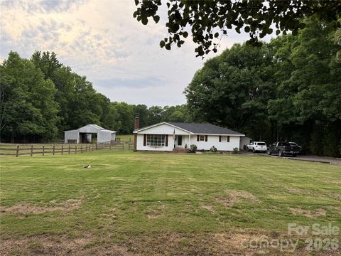 Photo of 1609 Hall Road, Chester, SC 29706 (MLS # 4387994)