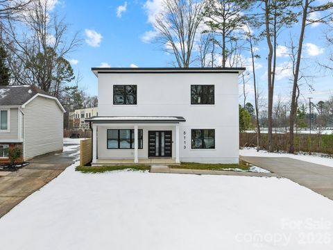 Photo of 5113 Banfshire Road, Charlotte, NC 28215 (MLS # 4372690)