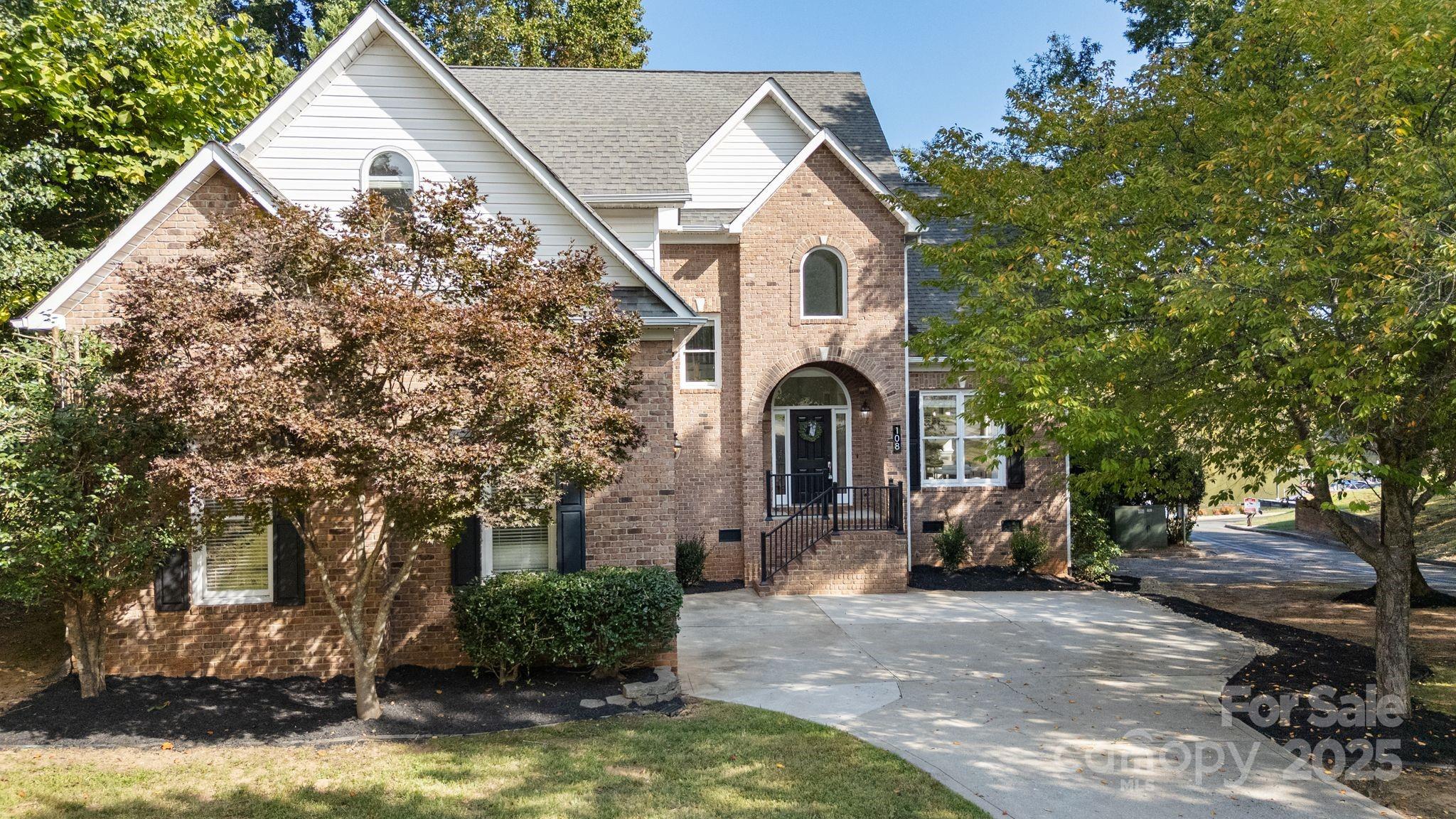 108 W Maranta Road