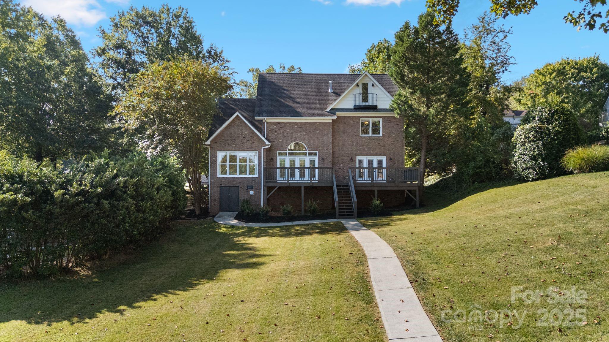 108 W Maranta Road