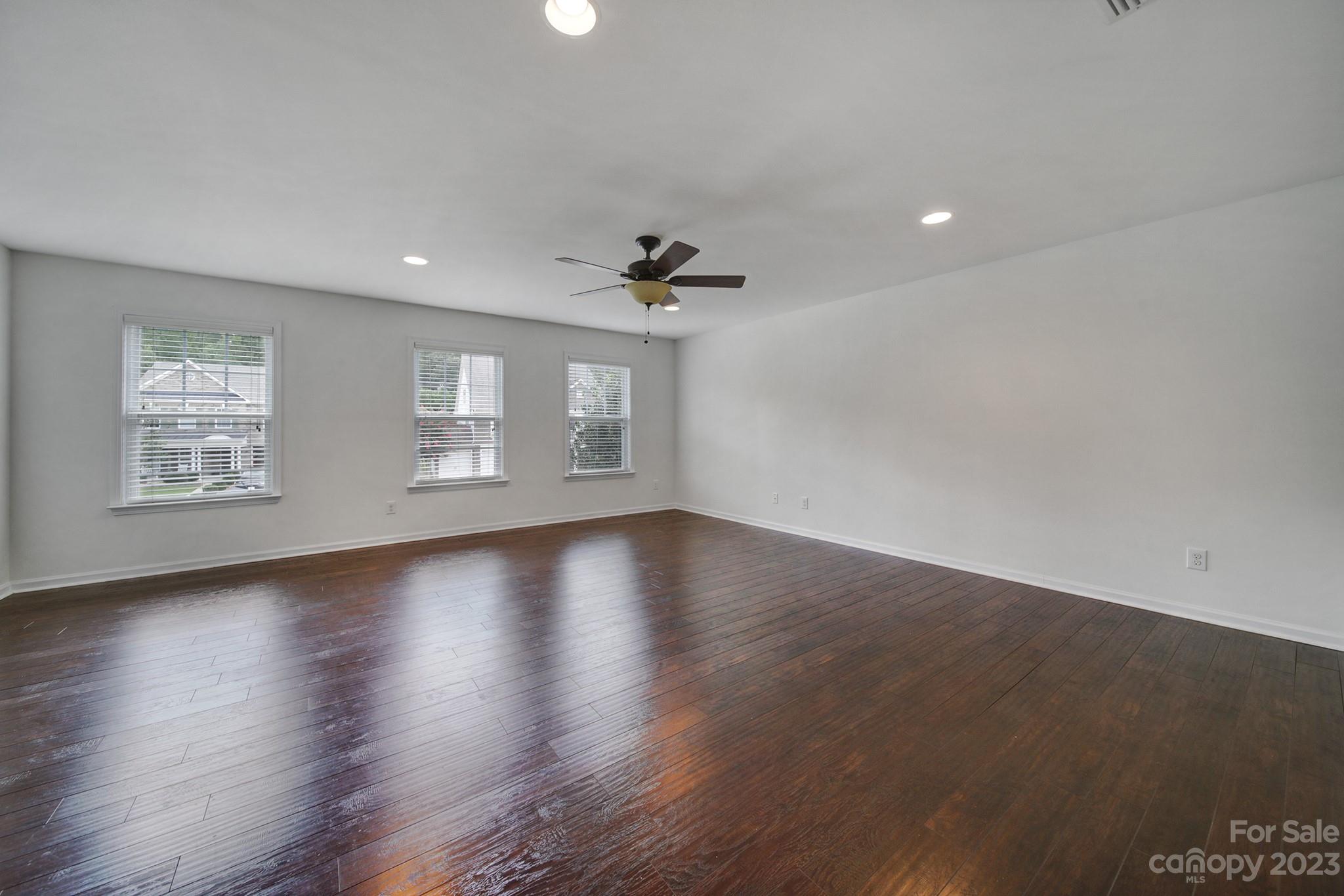 Lake Ridge - Residential