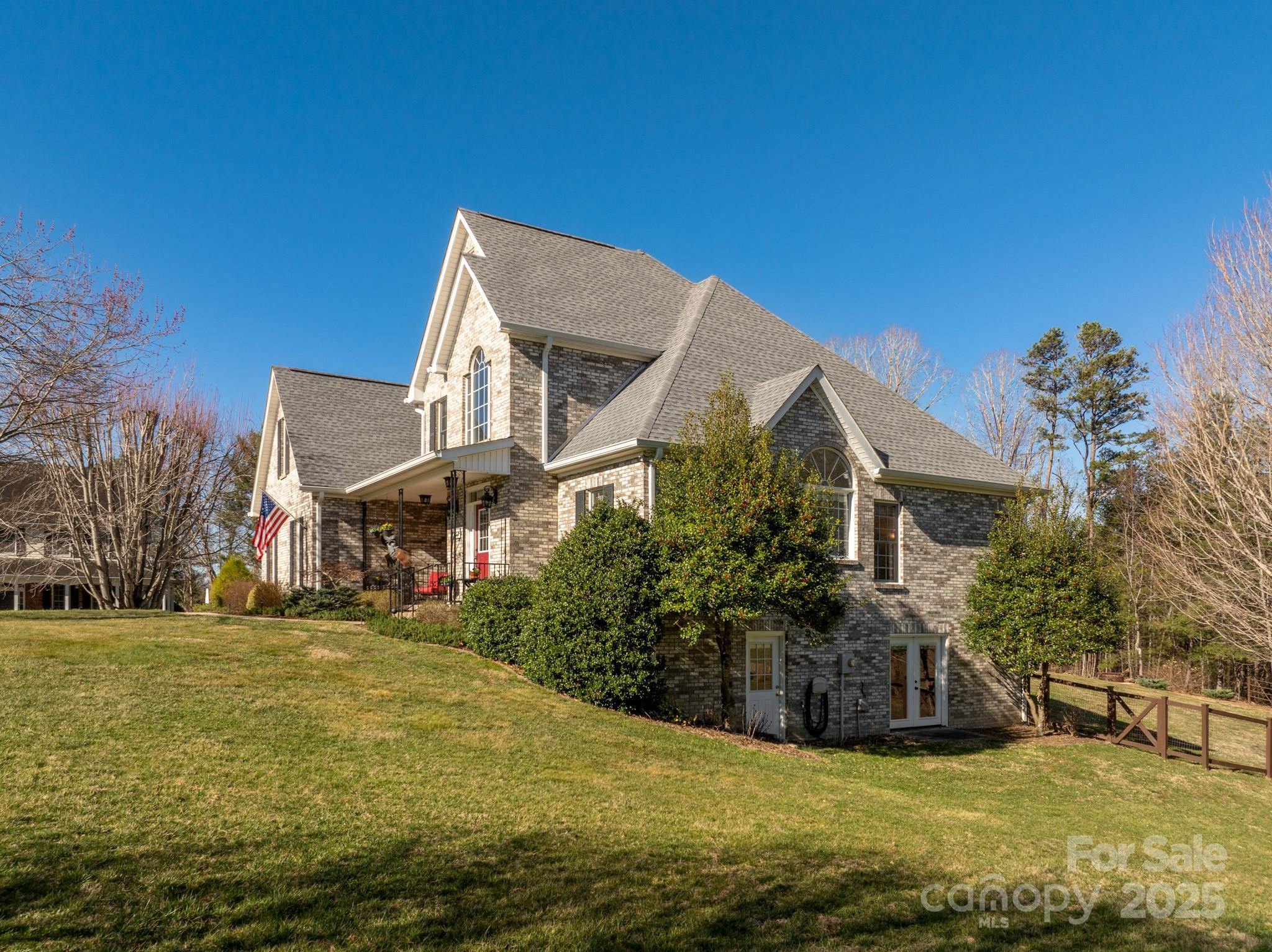 228 Forest Knoll Court