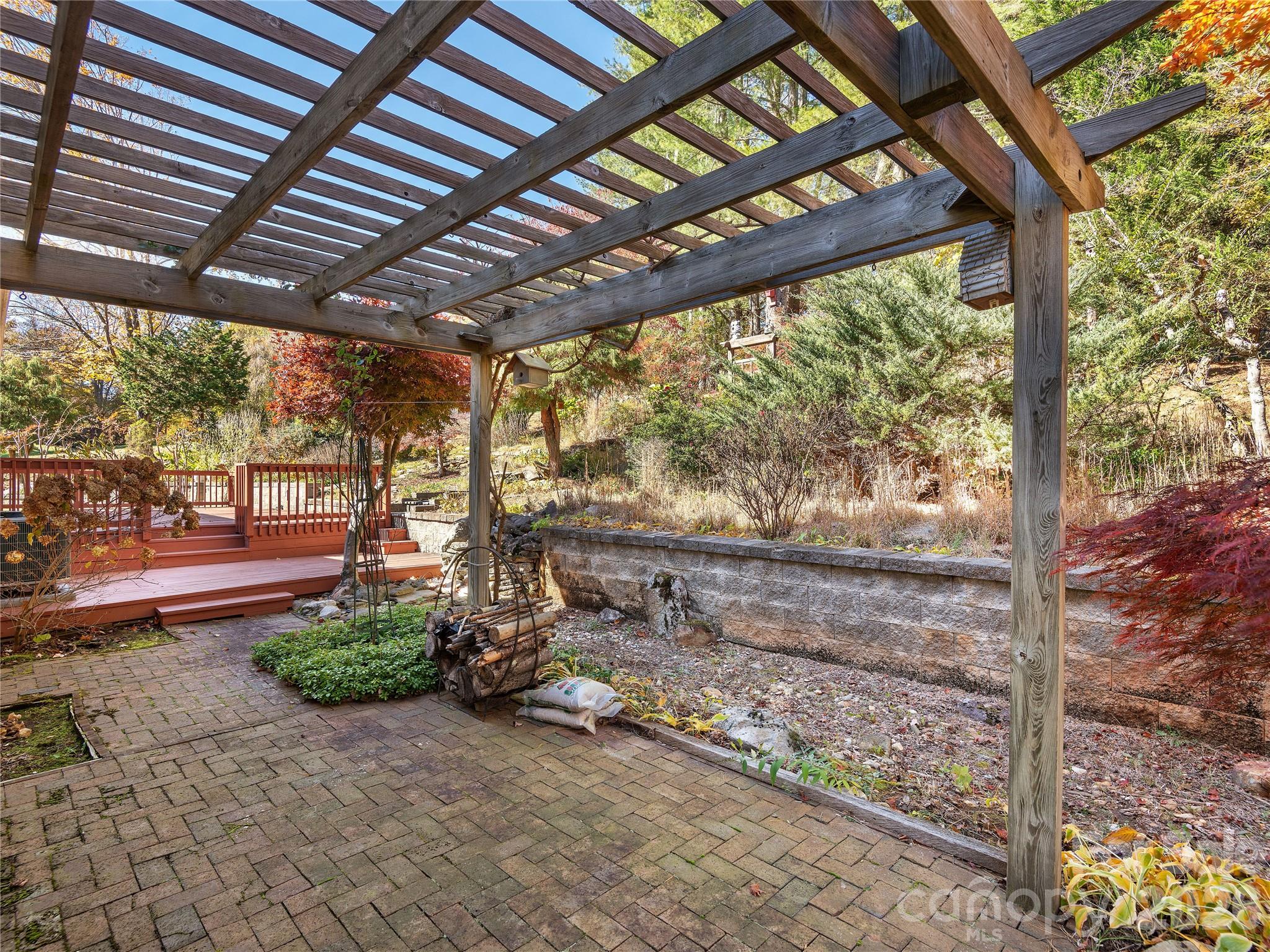 Twin Lakes - Residential