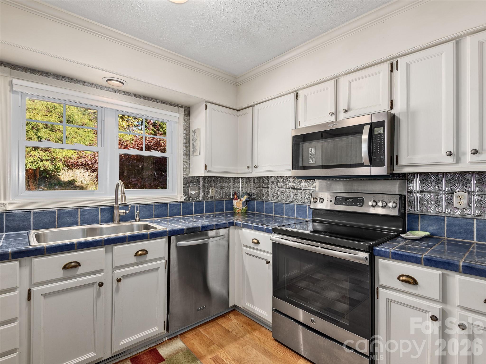 142 Twin Lakes Drive