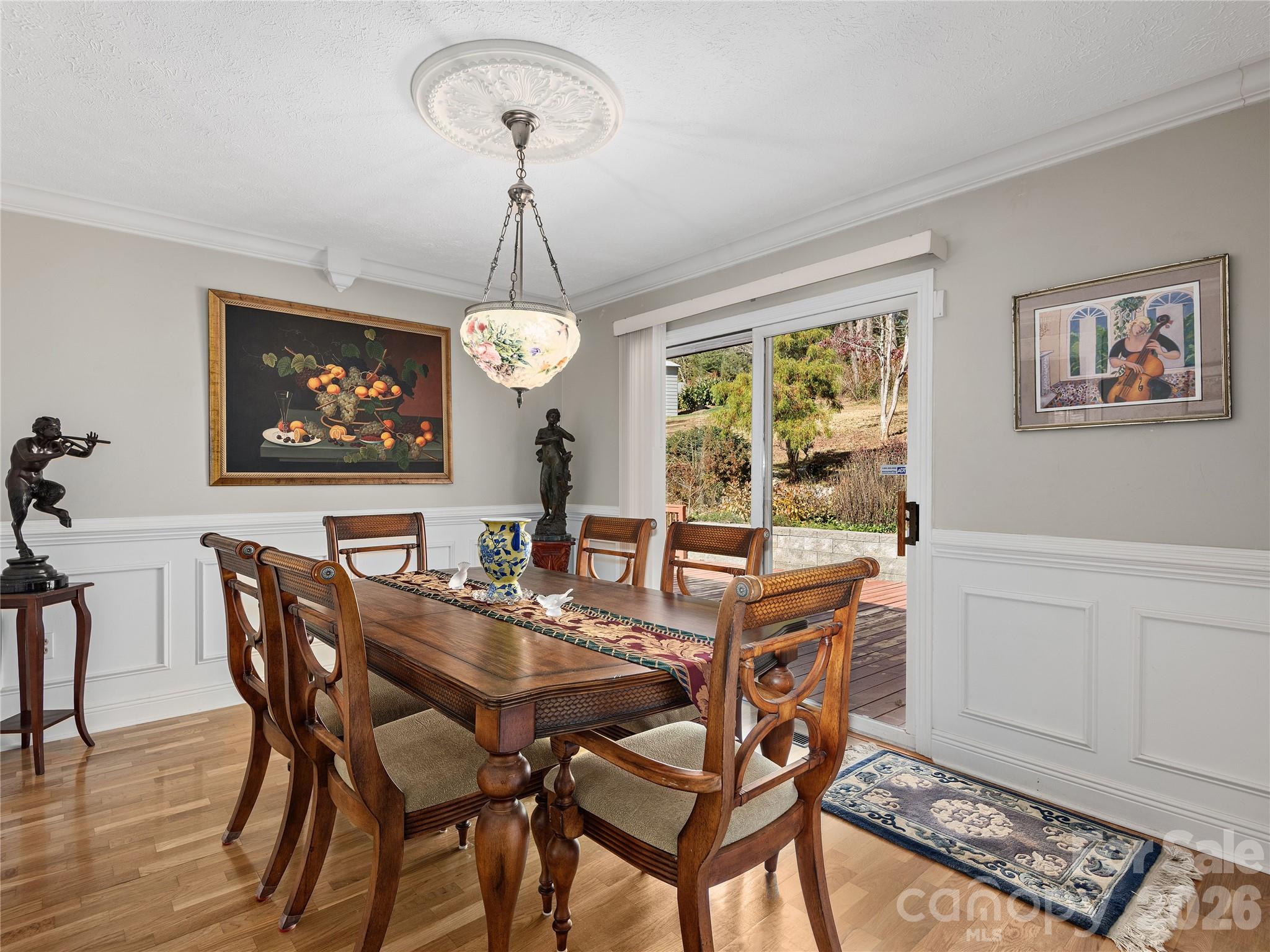 142 Twin Lakes Drive