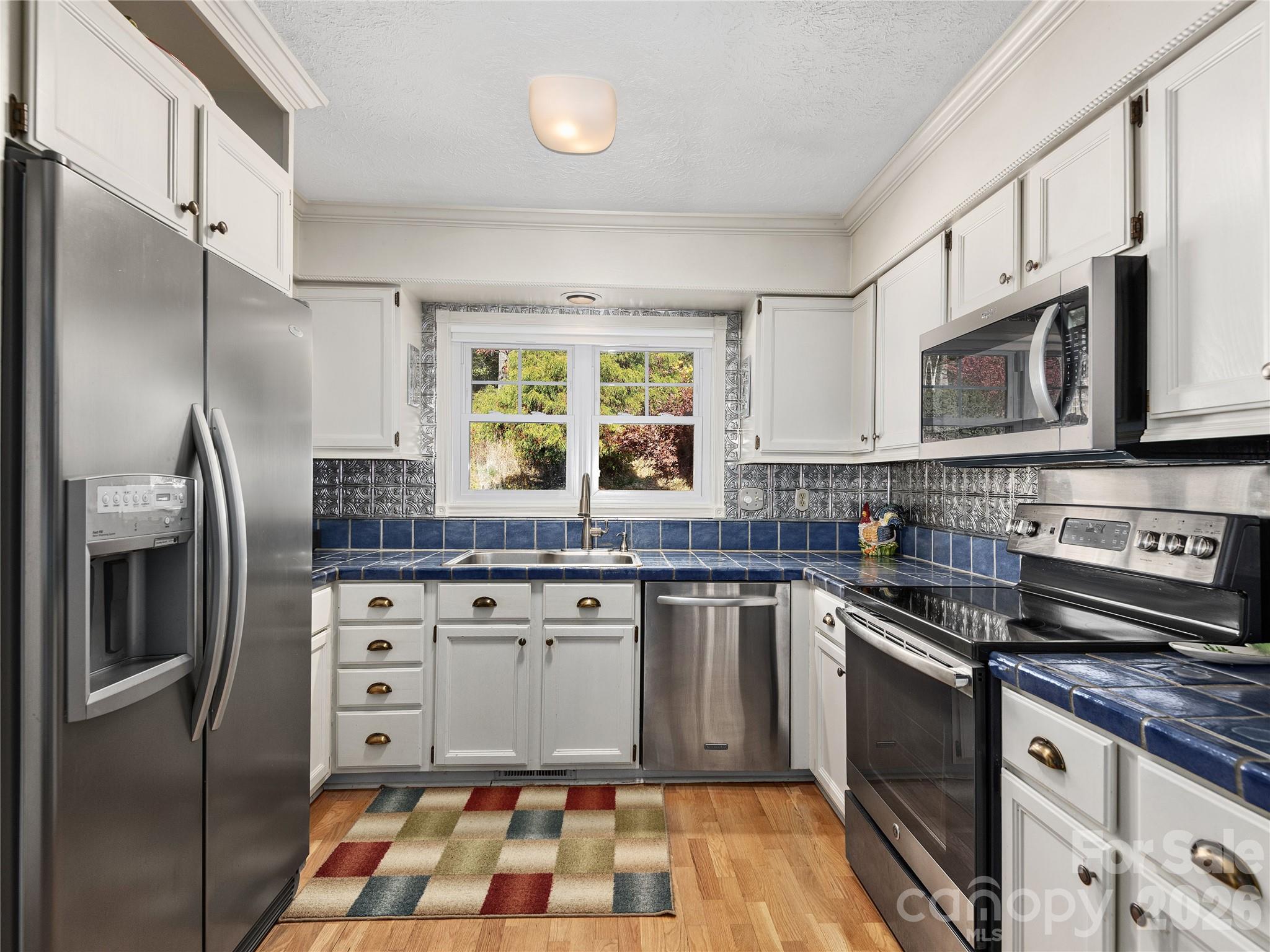 Twin Lakes - Residential