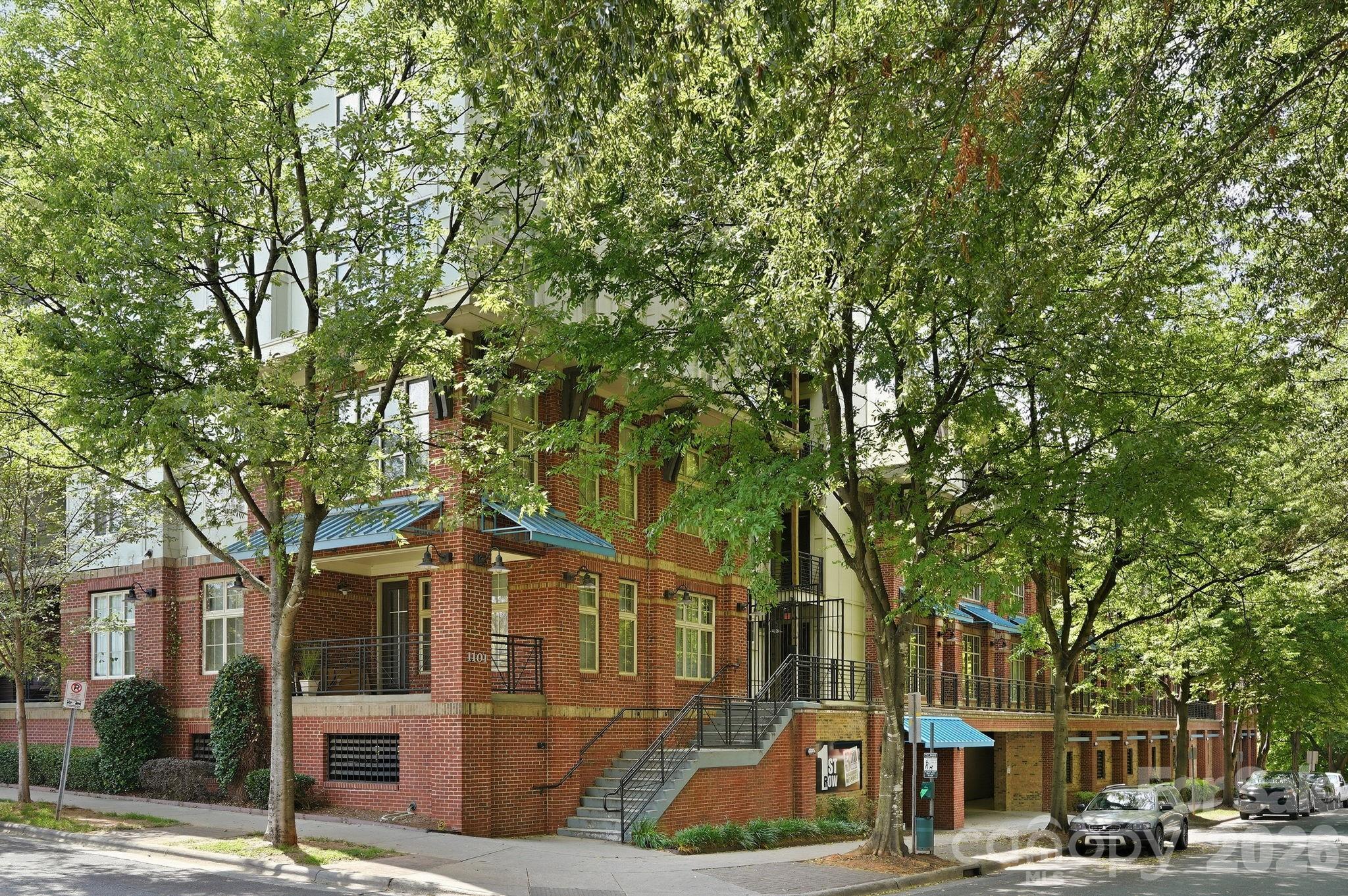 1101 W 1st Street 418