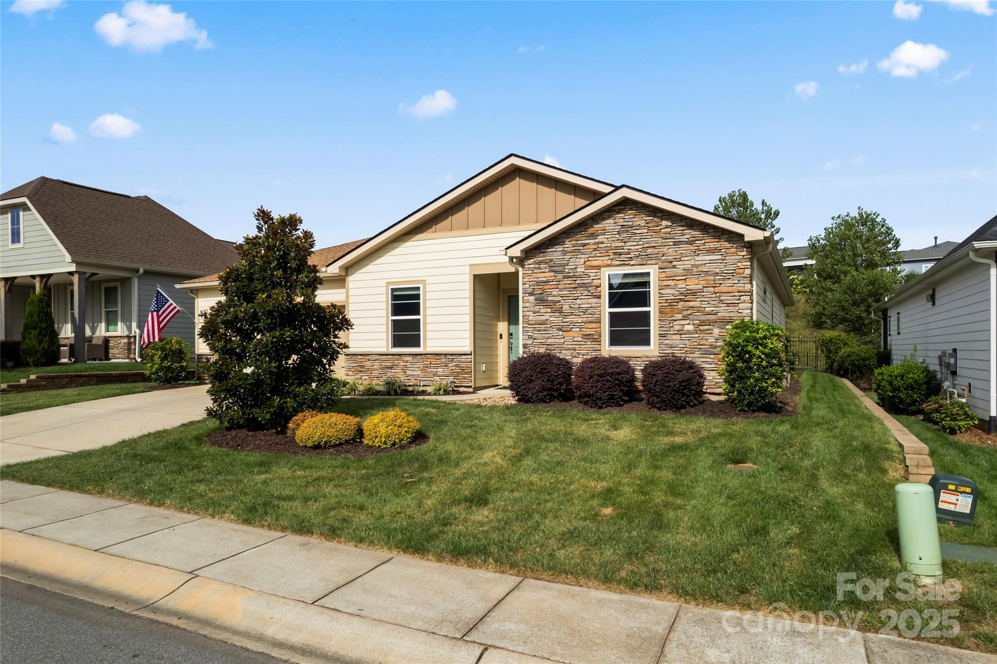 523 Bowline Drive