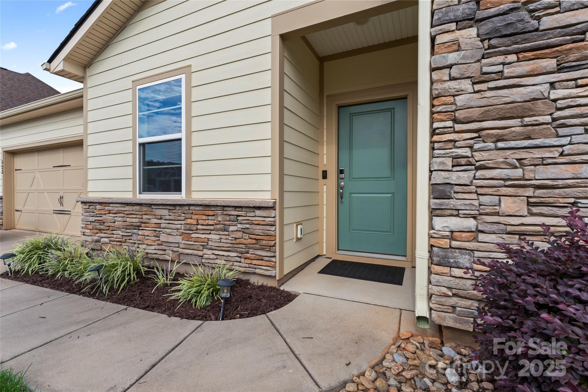 523 Bowline Drive