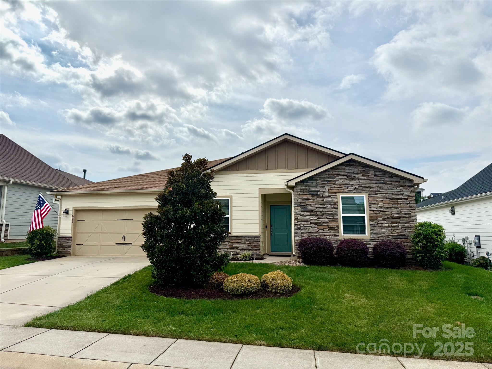 523 Bowline Drive