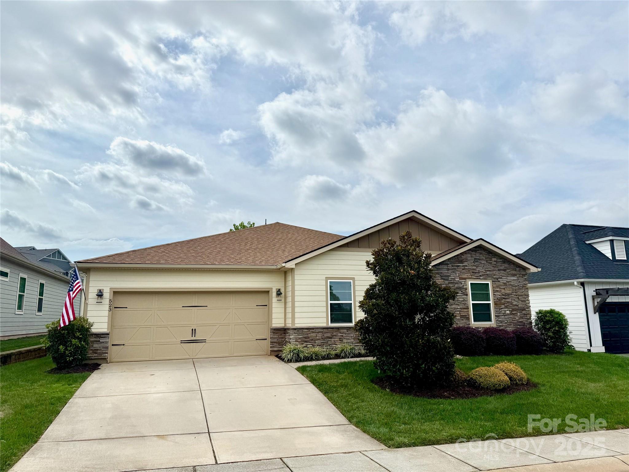 523 Bowline Drive