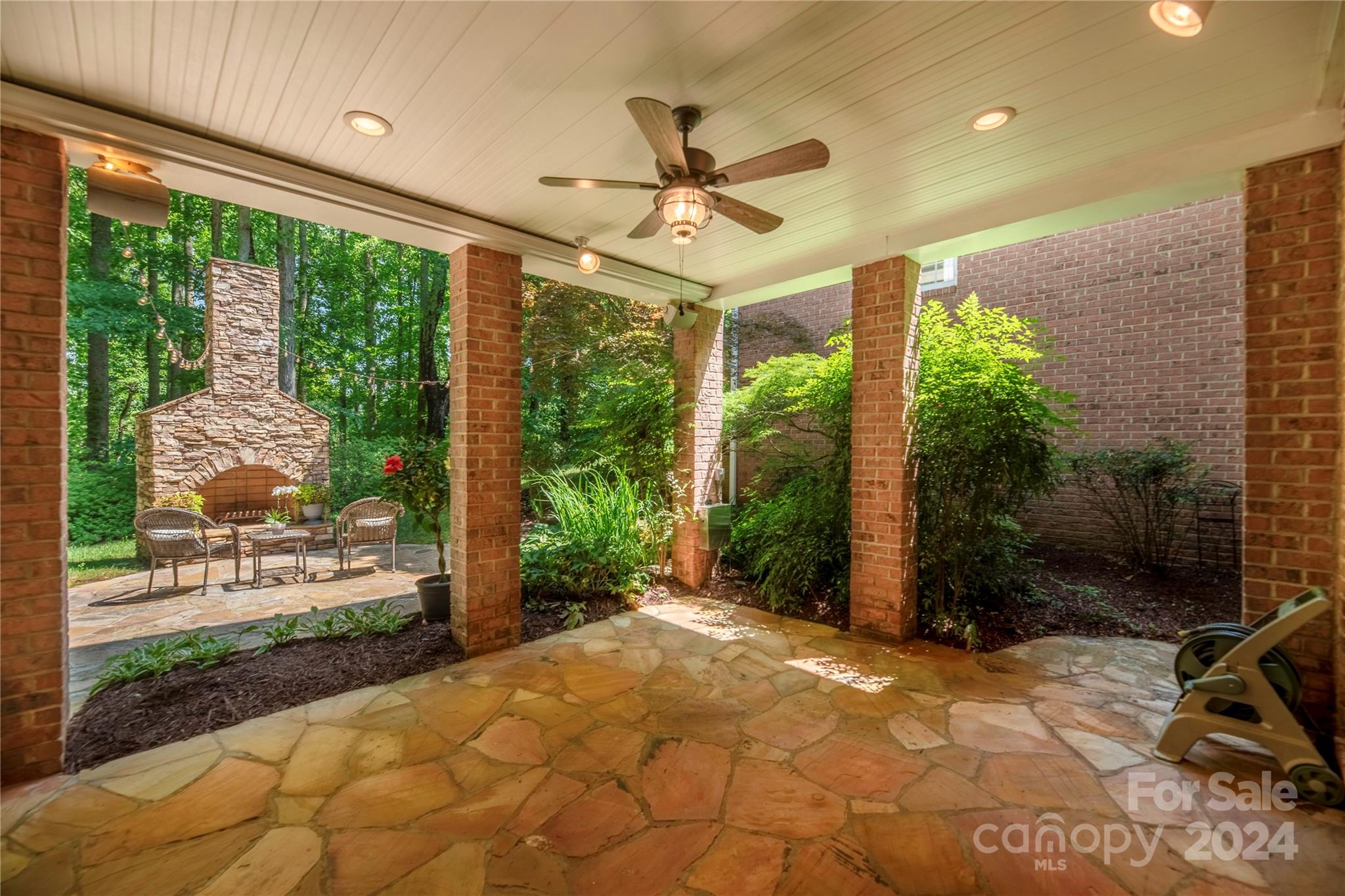 Cabin Woods - Residential