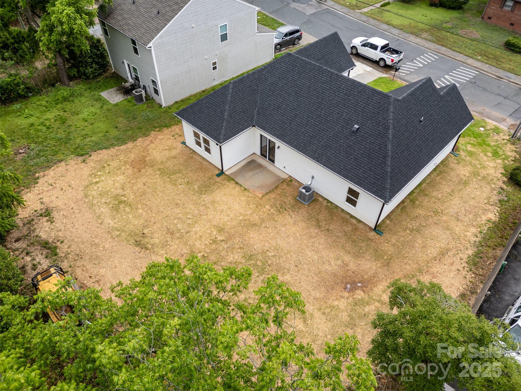 722 English Street