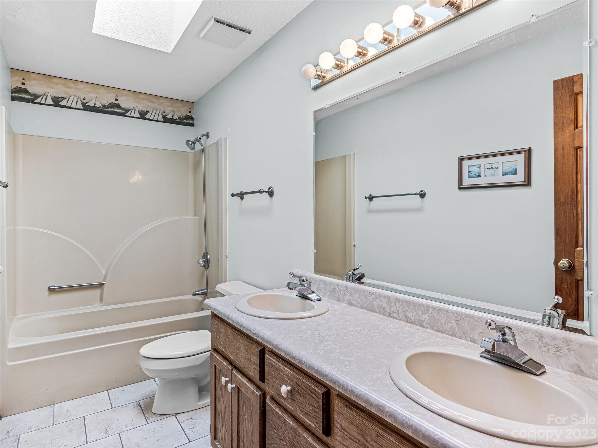 Foxwood Hills - Residential