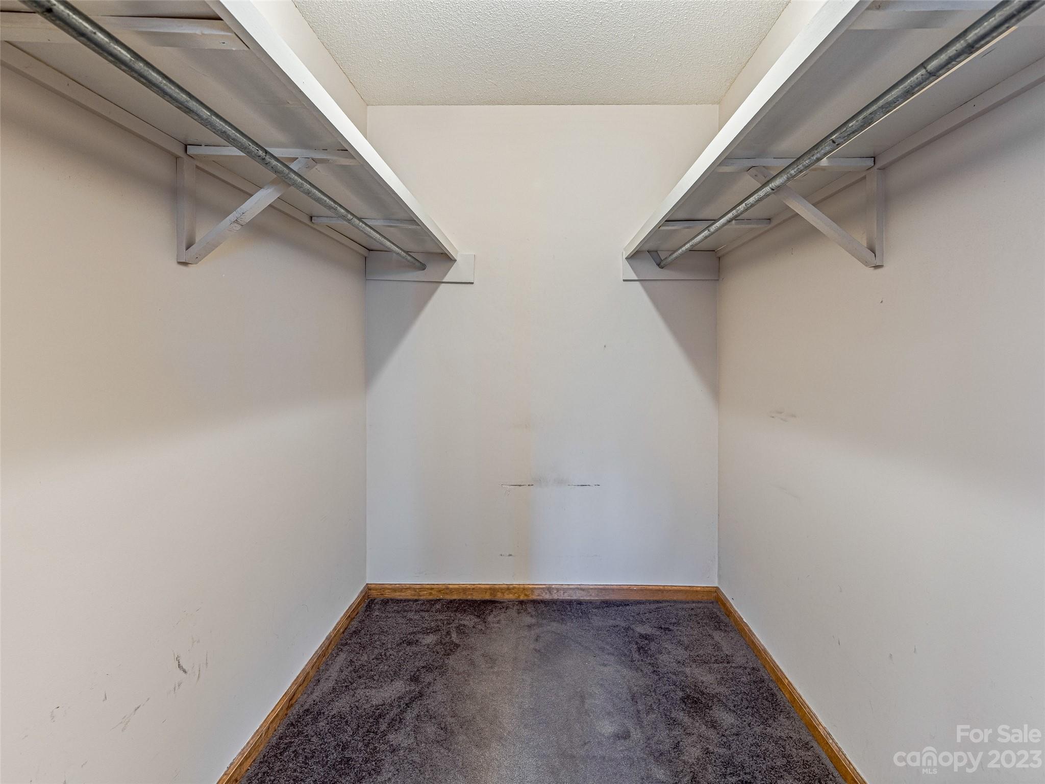 Foxwood Hills - Residential