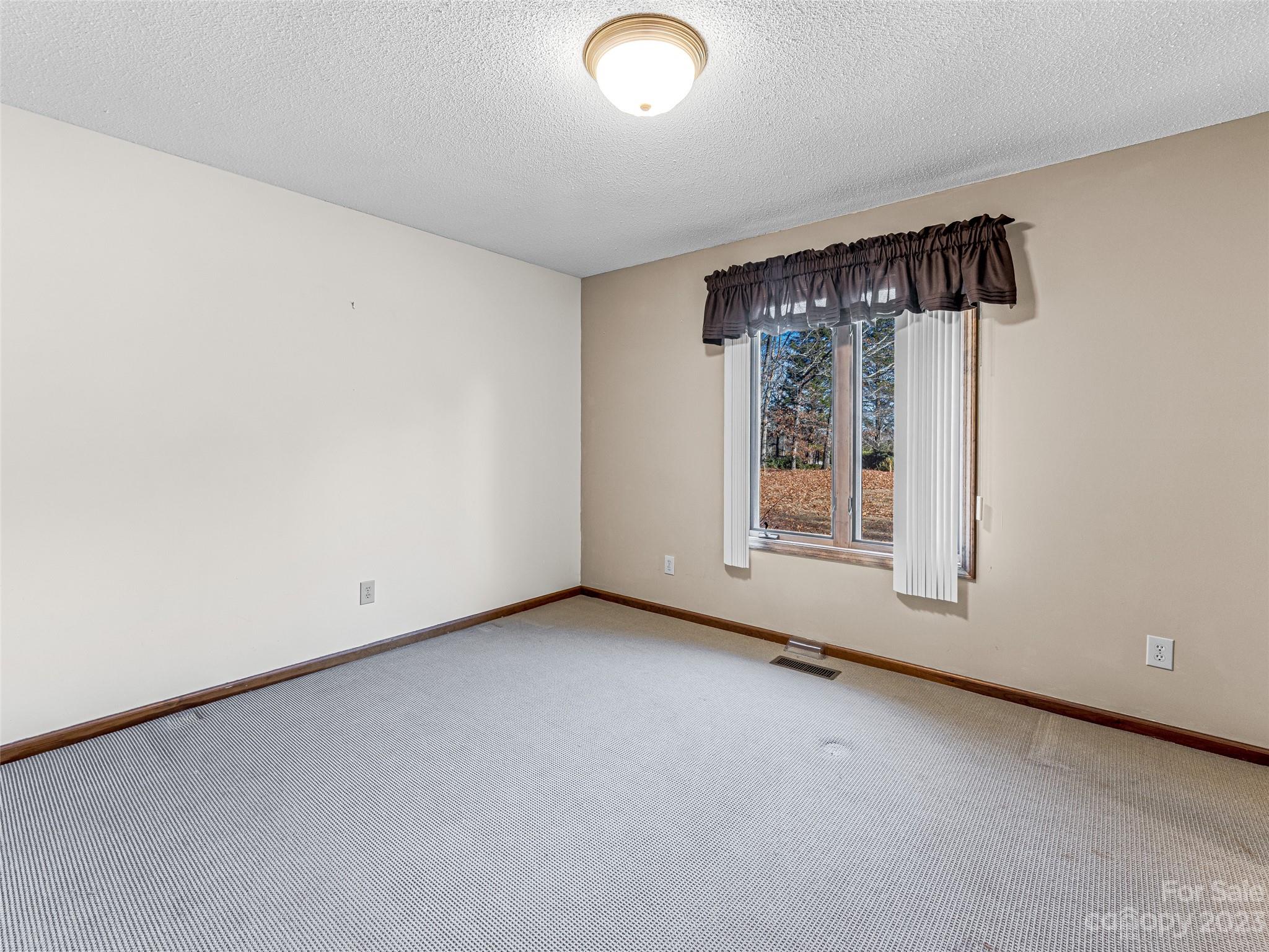 Foxwood Hills - Residential