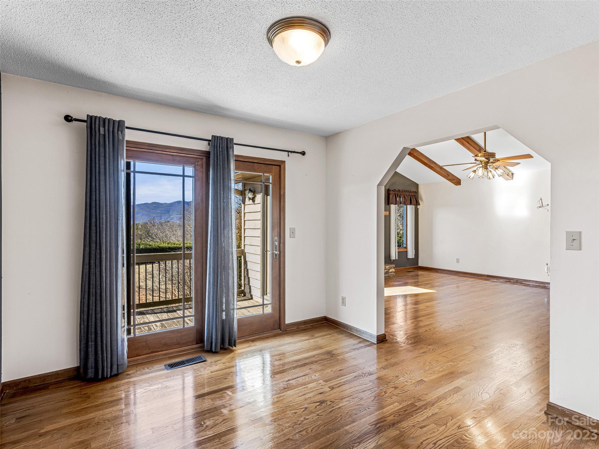 Foxwood Hills - Residential