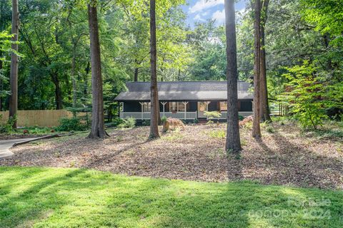 A home in Huntersville