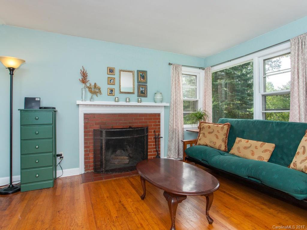 Royal Pines - Residential