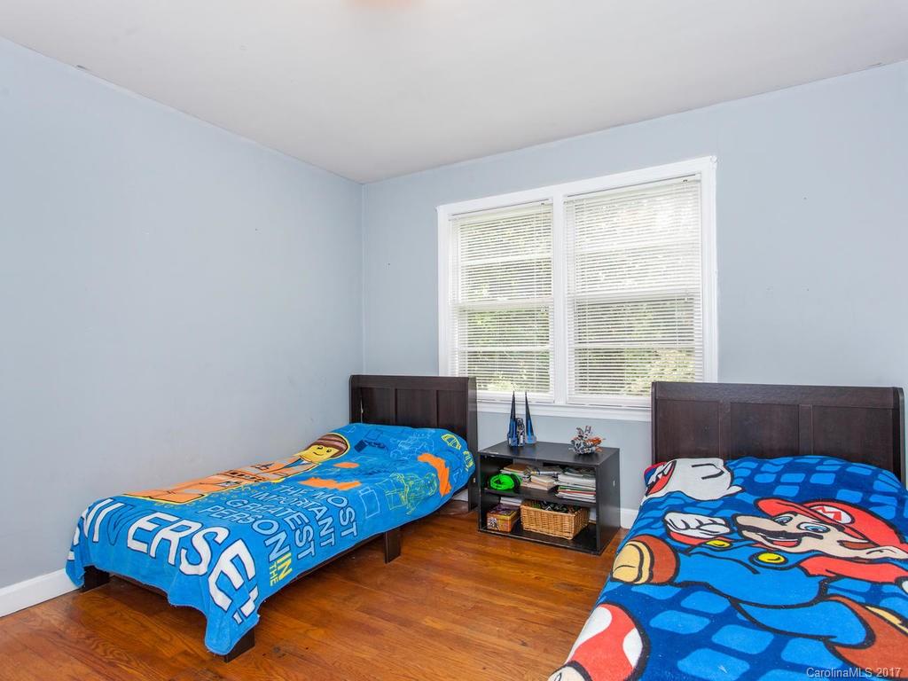 Royal Pines - Residential