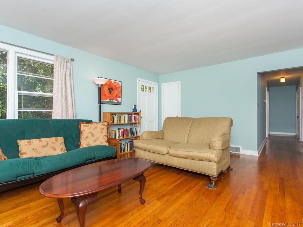 Royal Pines - Residential