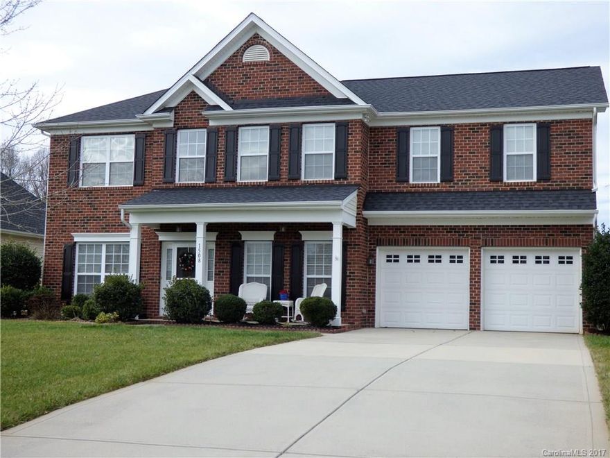 Open and inviting from the moment you walk in, this 5 bedroom 3 full bath home has it all! Full of natural light, this stunning move in ready home is perfect for entertaining.Open main floorplan is perfect for entertaining and great for visiting guests with bedroom and full bath on main level.Upstairs you will enjoy oversized bedrooms and HUGE bonus room. Spacious master suite with walk in closet and upstairs laundry for added convenience.Fully fenced yard. Refrigerator, washer & dryer included!