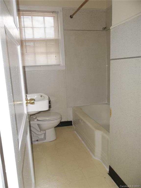 Unknown - Residential Lease