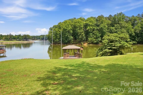 Photo of 204 Bay Shore Drive, Belmont, NC 28012 (MLS # 4378235)