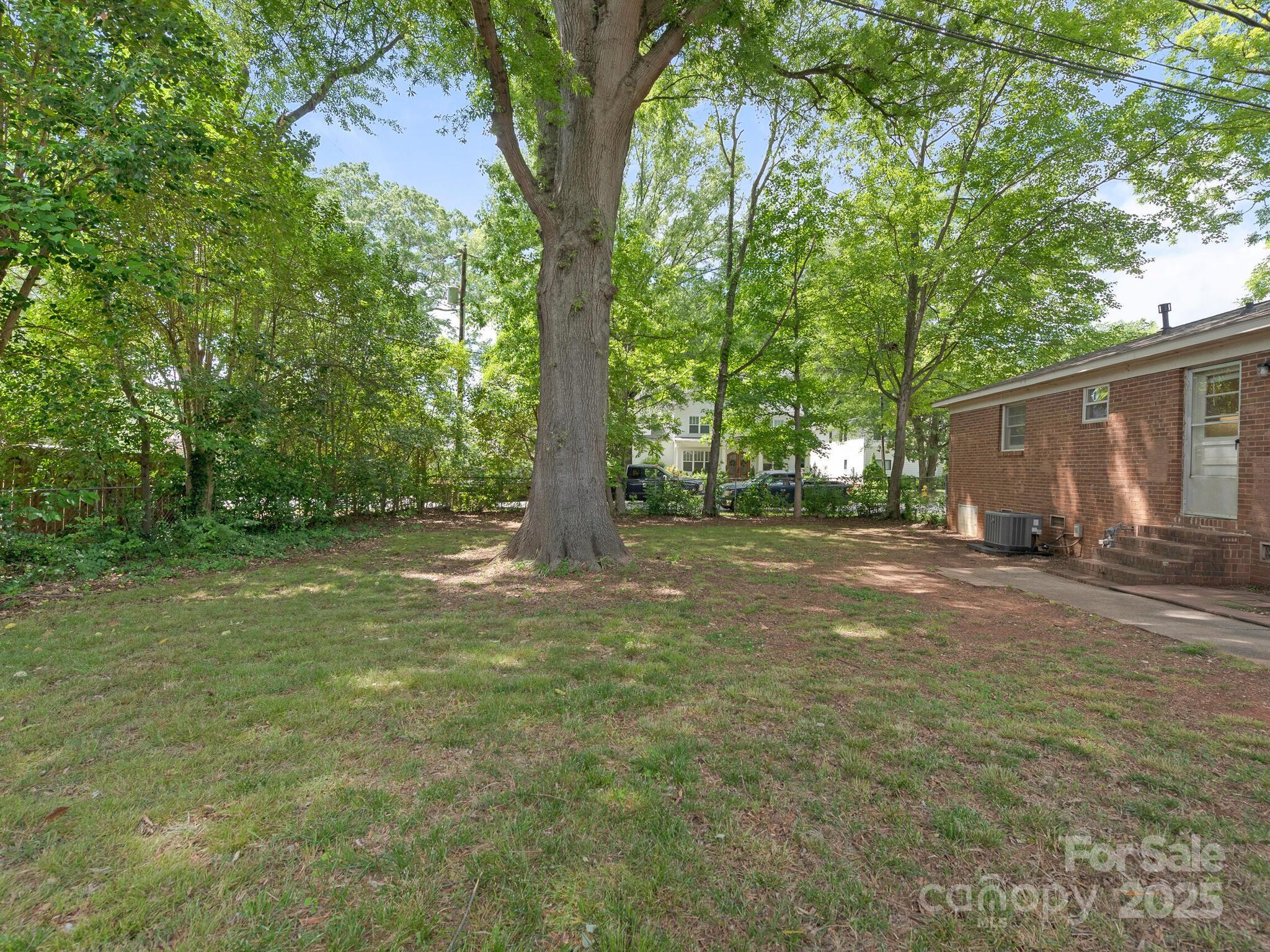1100 Clawson Court