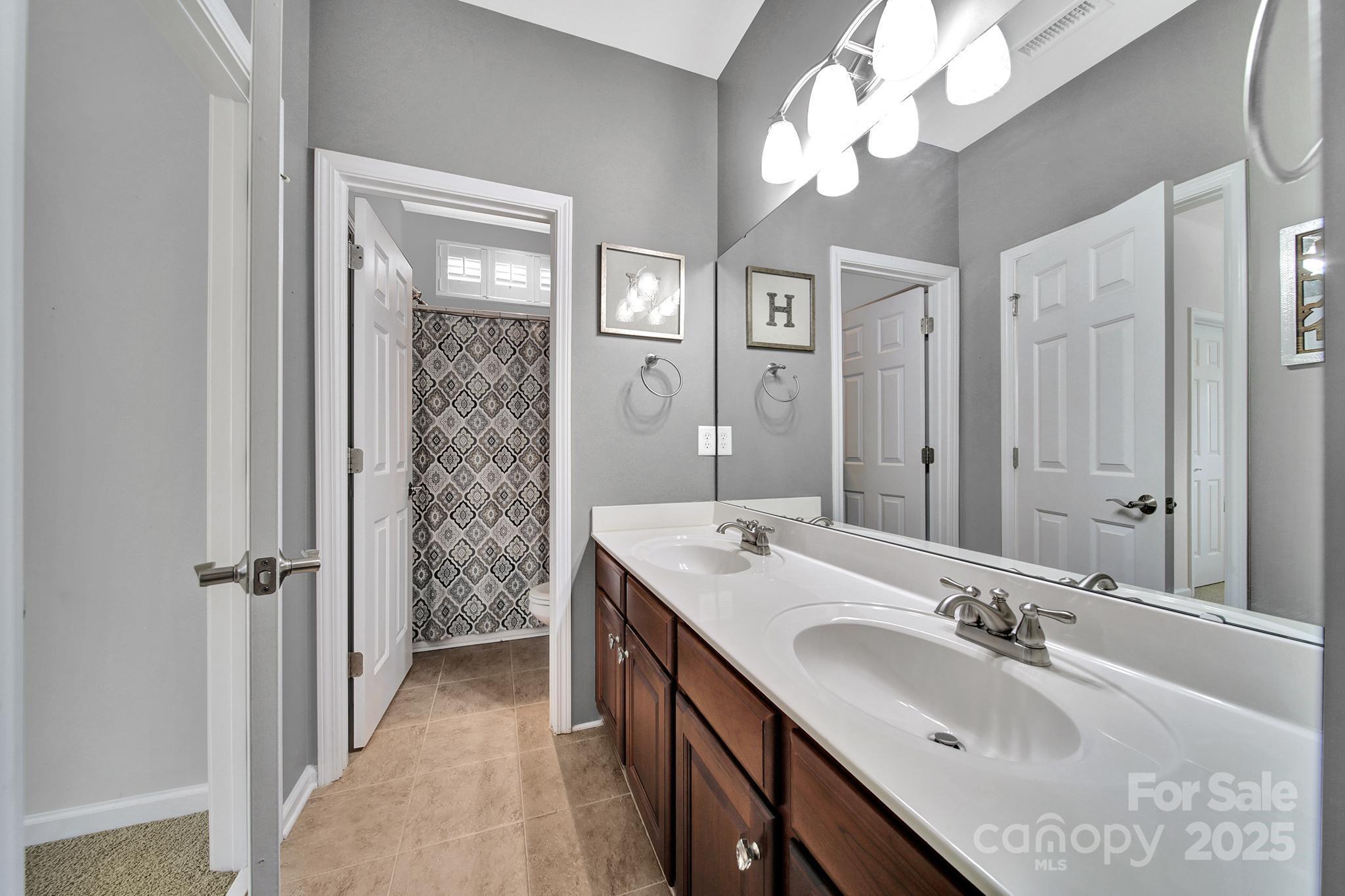 Lake Shore On Lake Wylie - Residential