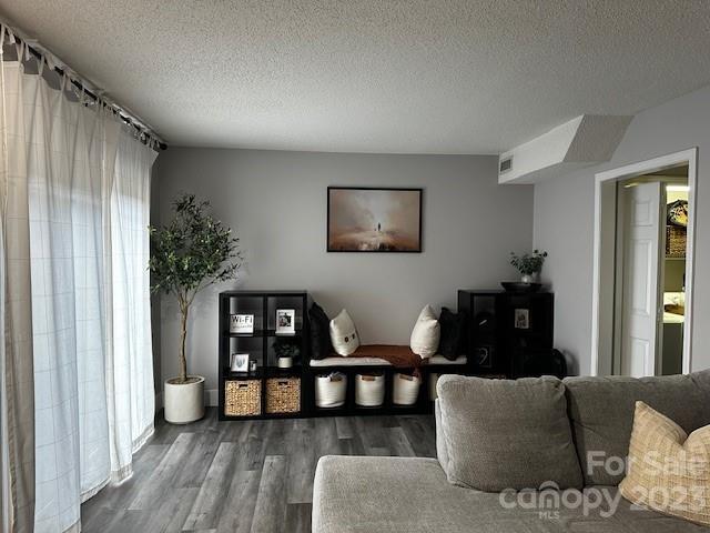 Colony Square - Residential