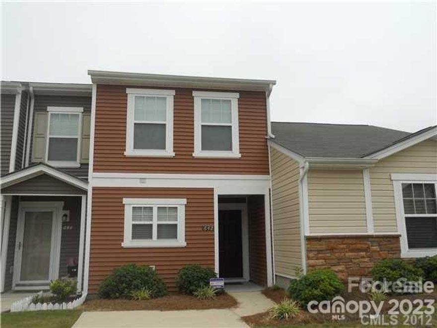 Beautiful cozy townhome with 2 bedrooms and 1.5 baths. Super clean with large great room, breakfast area and really nice kitchen with lots of cabinet space and pantry. Desirable Catawba Village with Amenity Center and Pool! Close to I77 and 485. Lots of shopping and restaurants close.