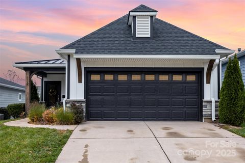 Photo of 5129 Looking Glass Trail, Denver, NC 28037 (MLS # 4322211)