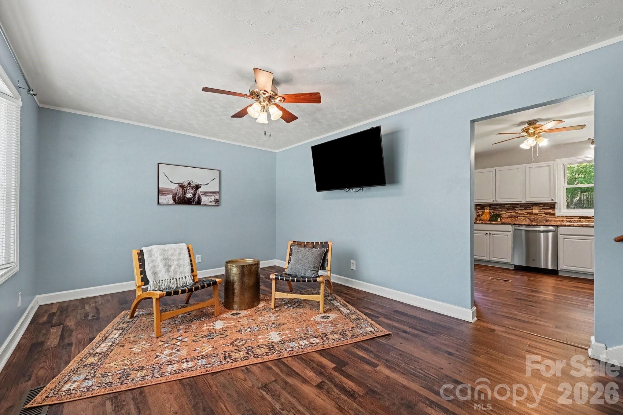 398 W Hillside Drive