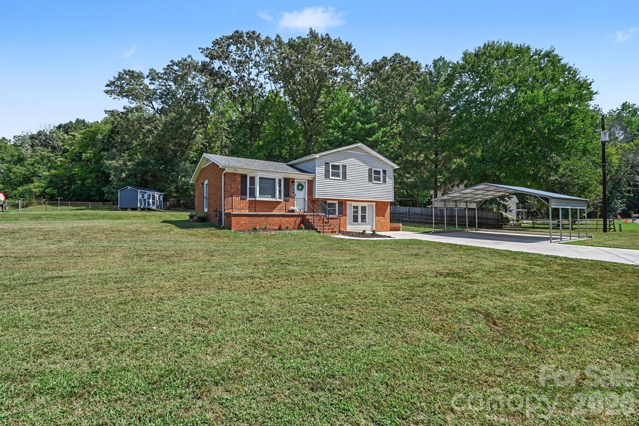 398 W Hillside Drive