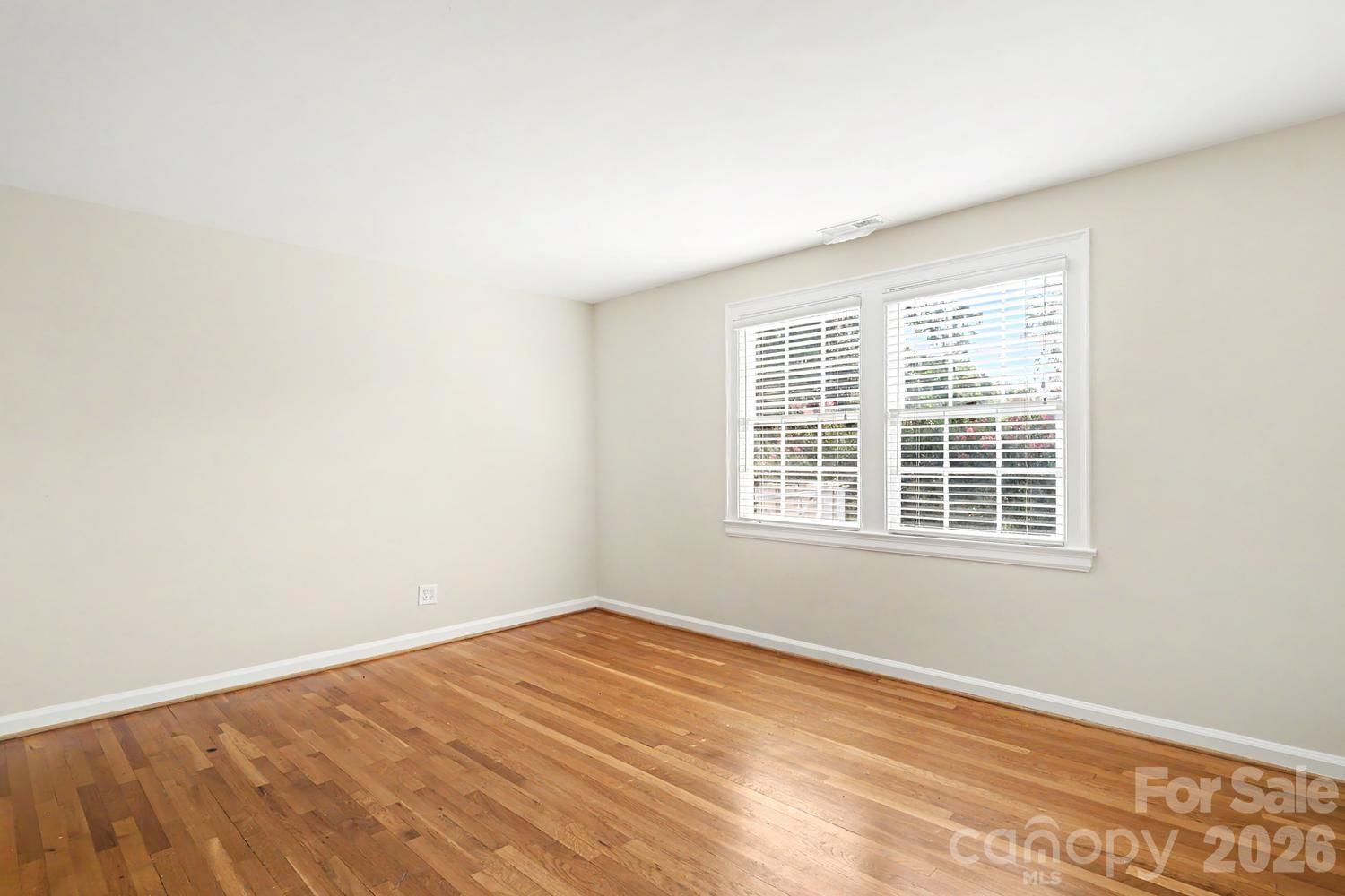 106 Colville Road 33A