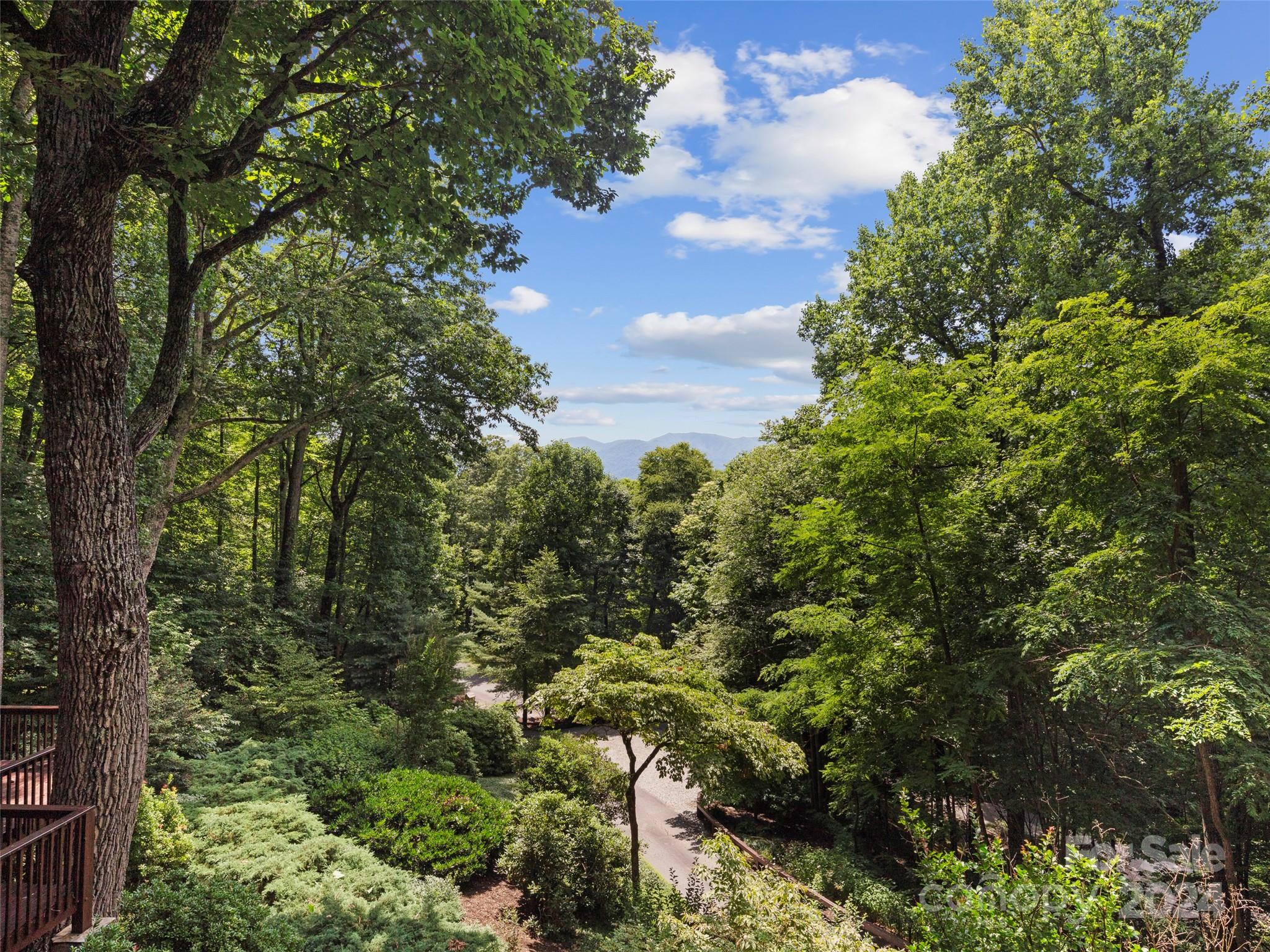 Laurel Ridge Country Club - Residential
