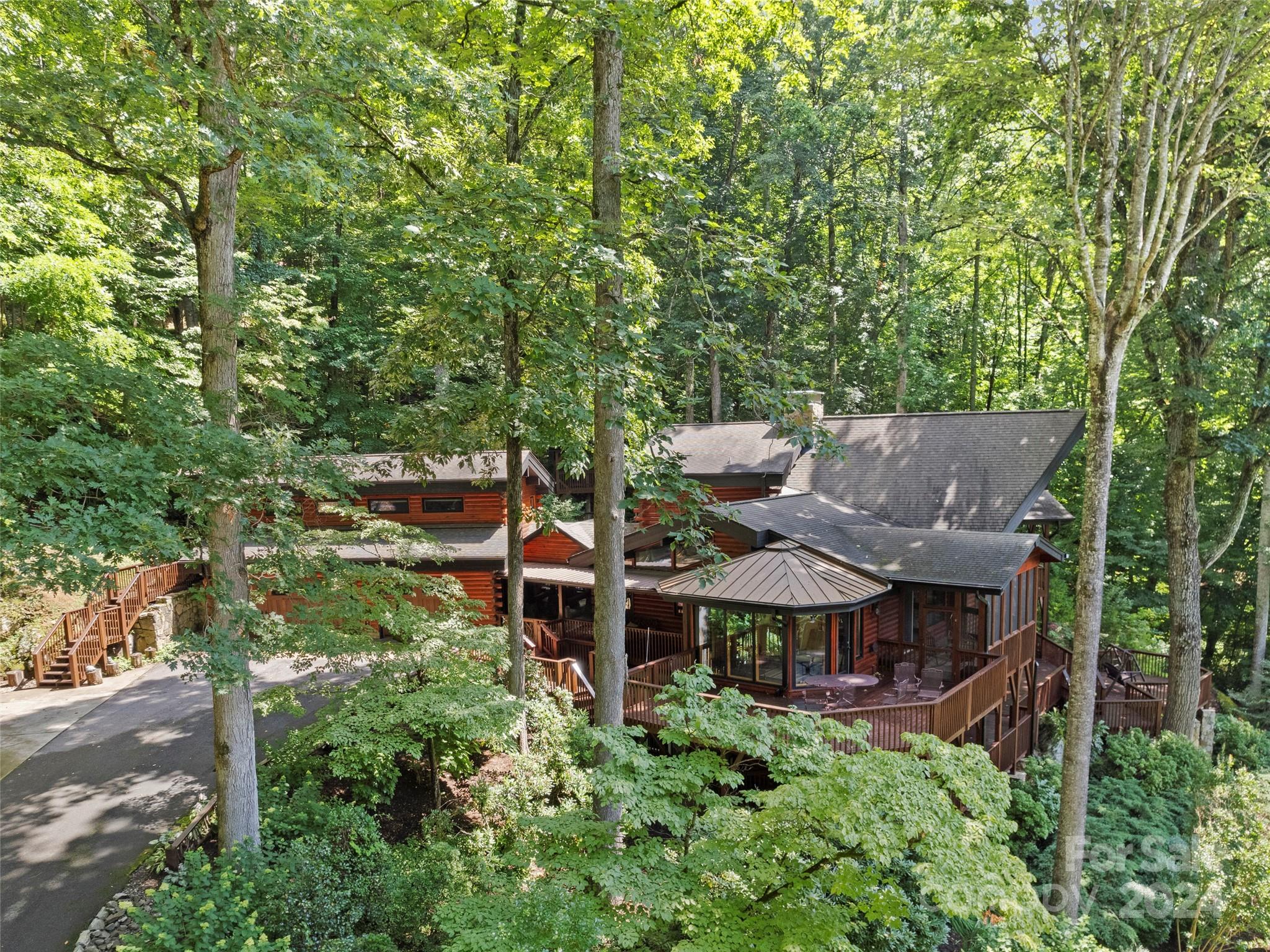 Laurel Ridge Country Club - Residential