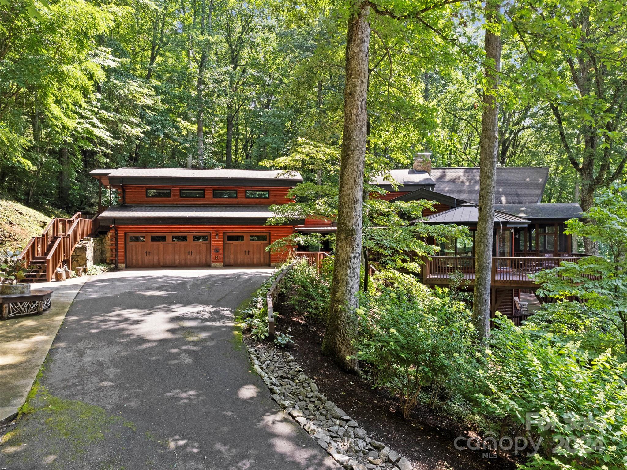 Laurel Ridge Country Club - Residential