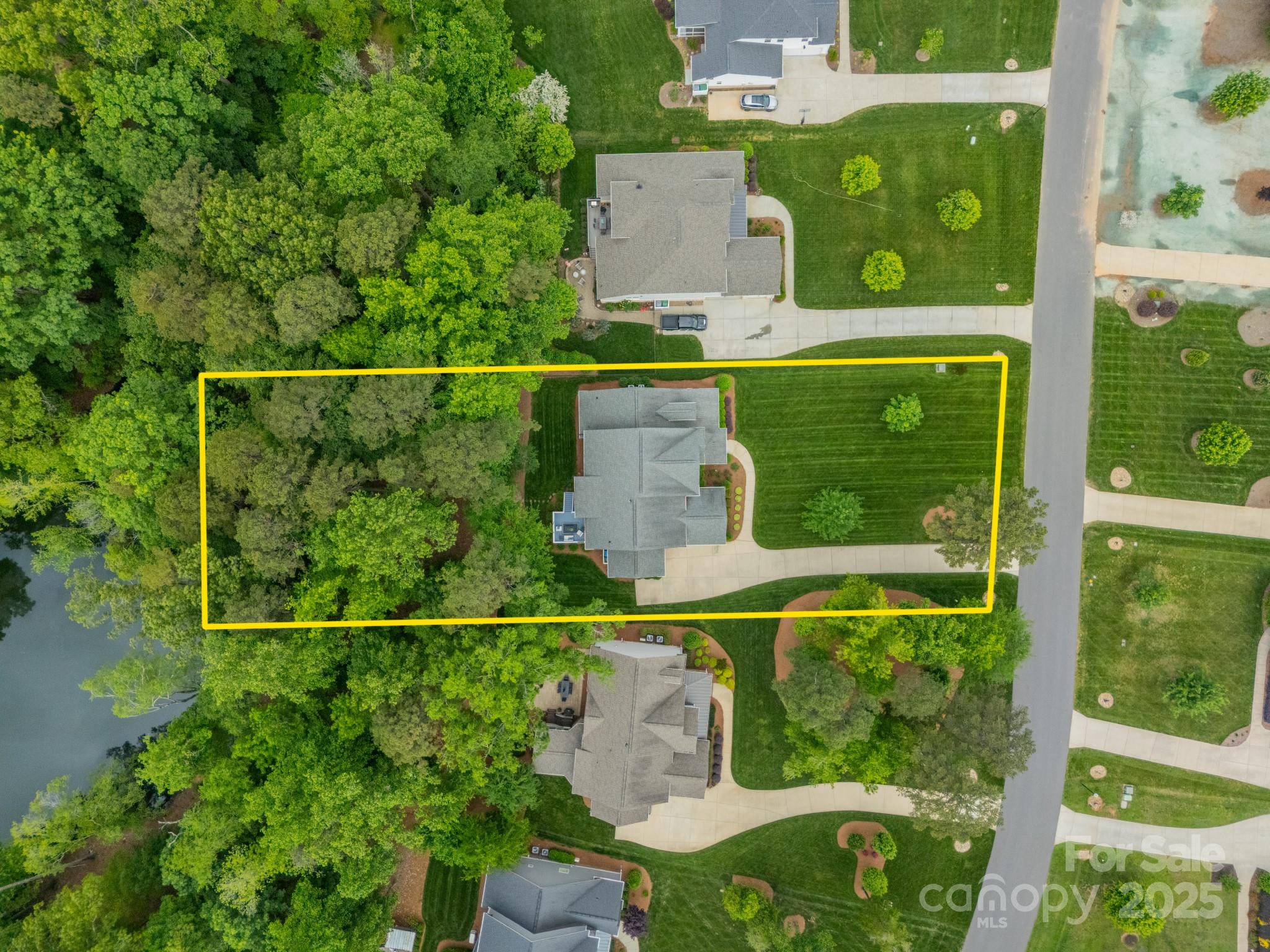 212 Seven Oaks Landing