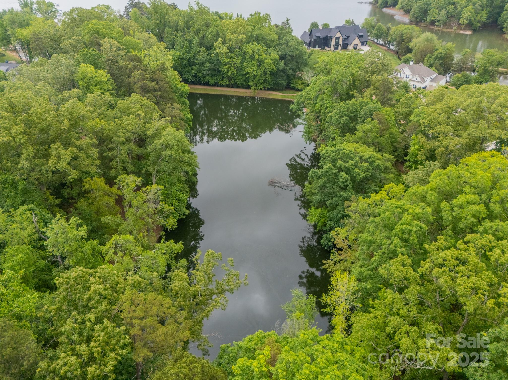 212 Seven Oaks Landing