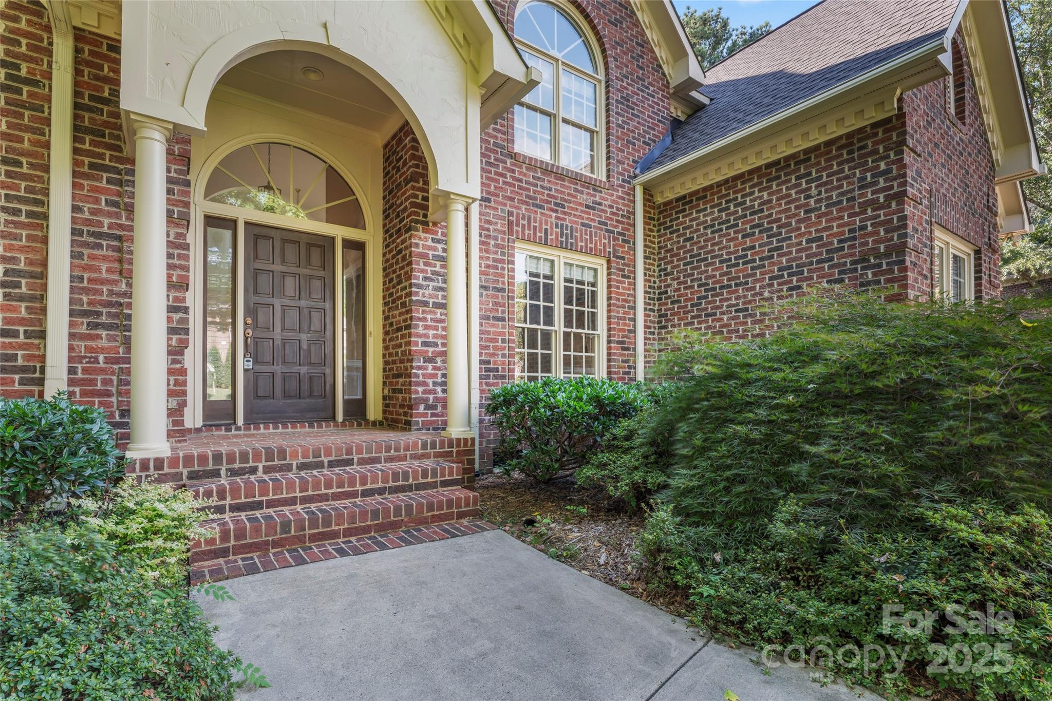 1252 Giverny Court NW