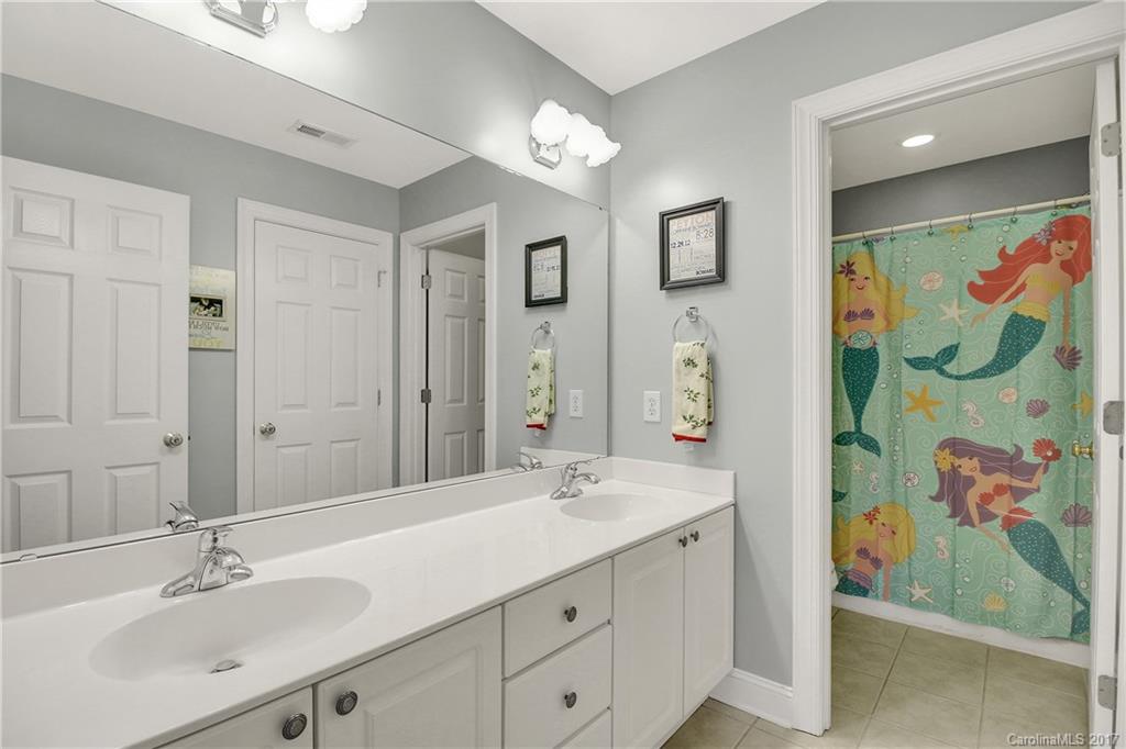 Vanderlakes - Residential