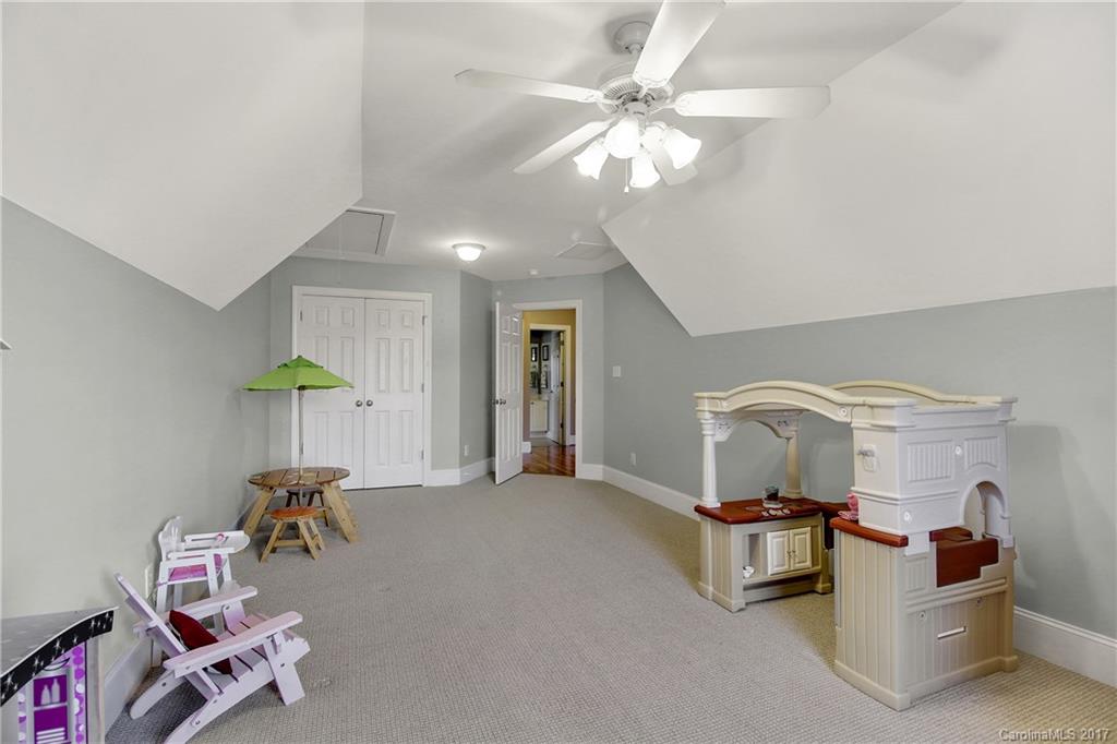 Vanderlakes - Residential