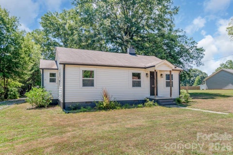 Photo of 514 Olive Branch Street, Marshville, NC 28103 (MLS # 4372177)