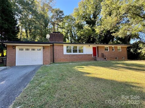 302 Suburban Avenue Kannapolis NC 28083