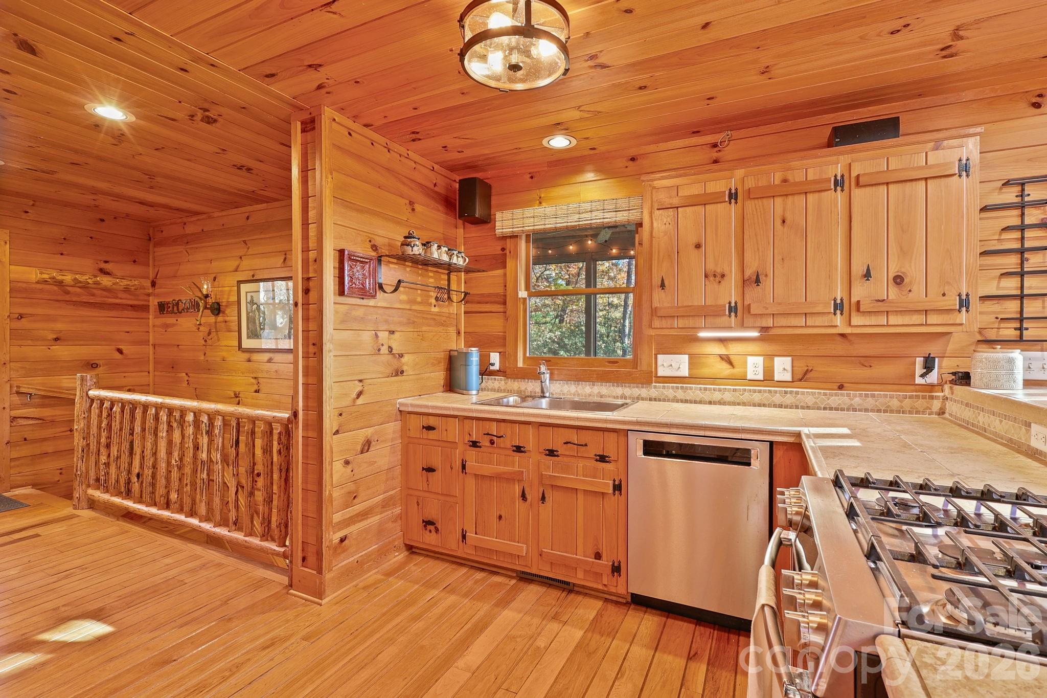 Leatherwood Mountains - Residential