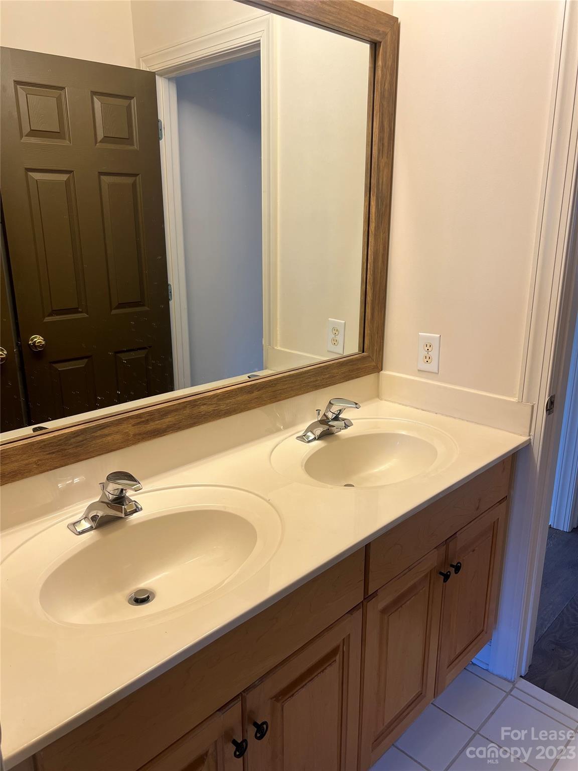 South Hill - Residential Lease