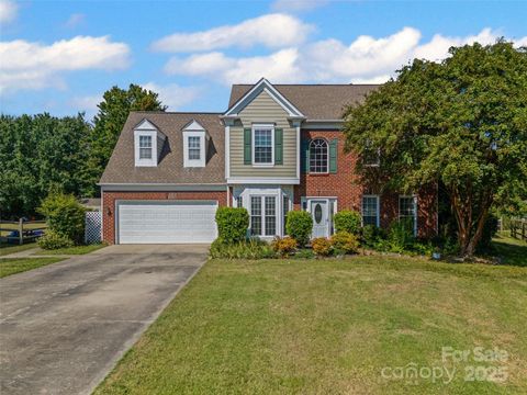 Photo of 5899 Crimson Oak Court, Harrisburg, NC 28075 (MLS # 4302155)